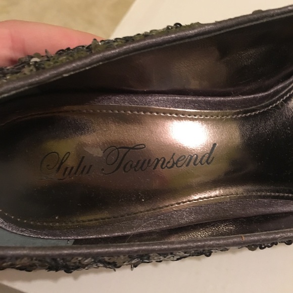 SILVER SEQUENCE HEELS - Picture 4 of 6